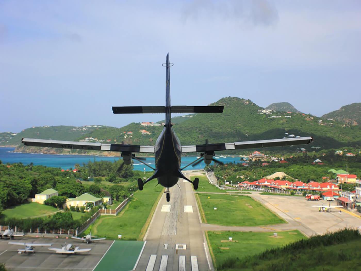 Aircraft landing on a runway